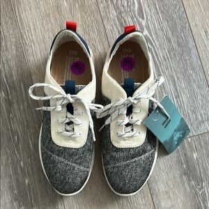 Toms Gray and White Casual Sneakers